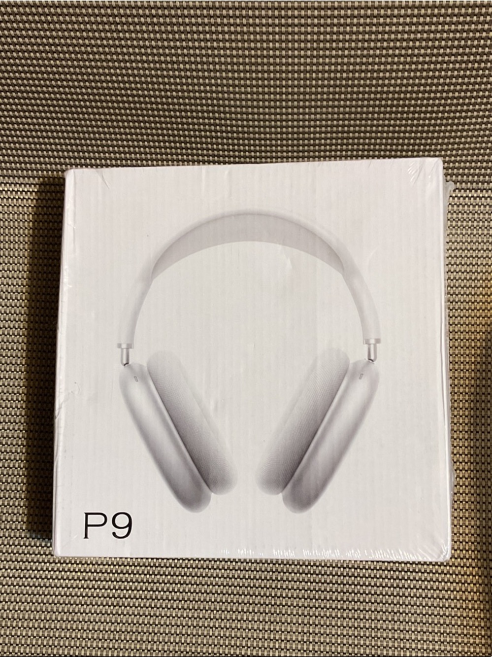 P9 On-Ear Headphones in Blue - Wireless Comfort